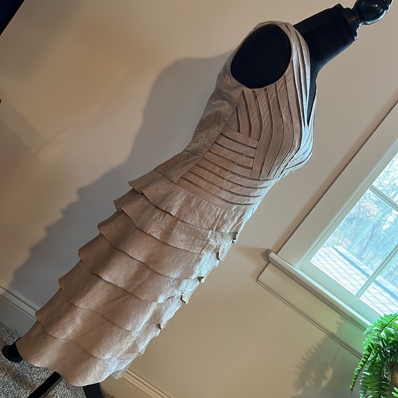 Perfect Adrianna Papell cocktail or party dress! Sz 6. Only worn twice. - Picture 3 of 6